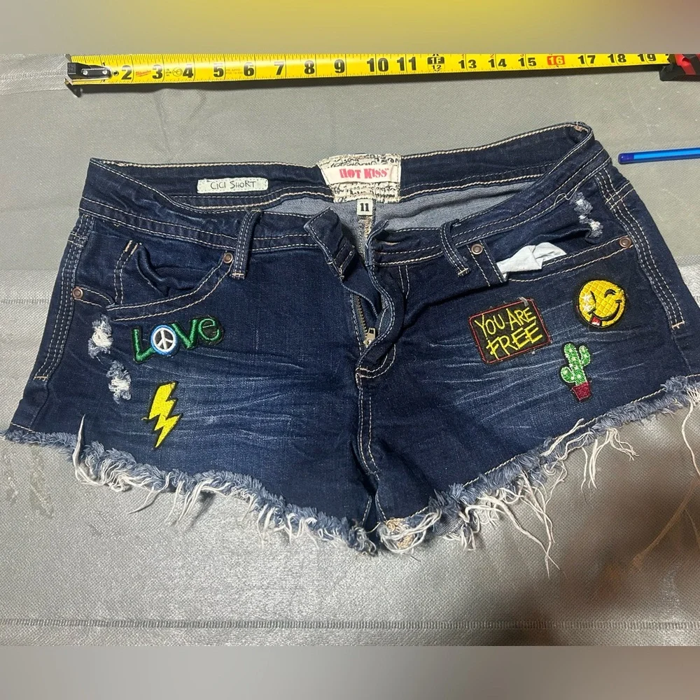 Hot Kiss Denim Embroidered Patch Denim Cutoff Shorts SZ 11 Y2K Festival Boho